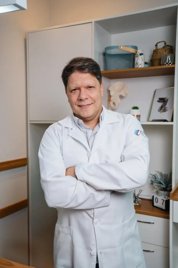Dr. Armando Araújo, ortopedista e médico do esporte do COT